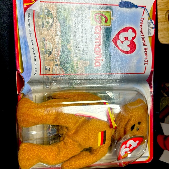 Ty Germania the Bear Beanie Baby - ERROR - rare find